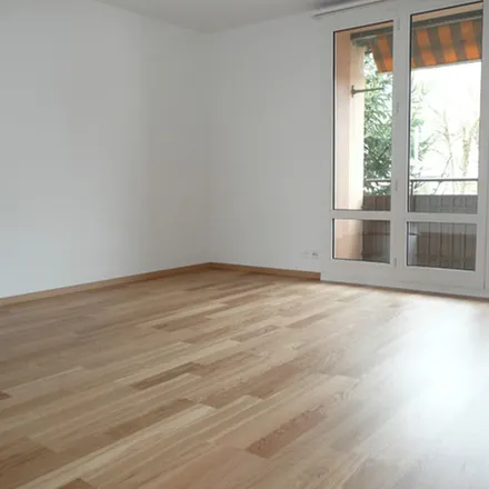 Rent this 4 bed apartment on Schauenbergstrasse 33 in 8046 Zurich, Switzerland