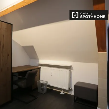 Rent this 1 bed apartment on Rue Capouillet - Capouilletstraat 22 in 1060 Saint-Gilles - Sint-Gillis, Belgium