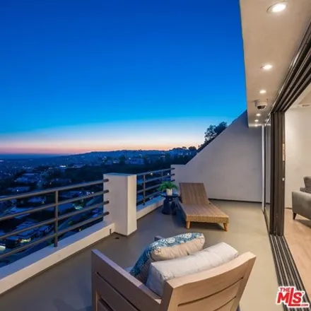 Image 1 - 2355 Sunset Plaza Drive, Los Angeles, CA 90069, USA - House for rent