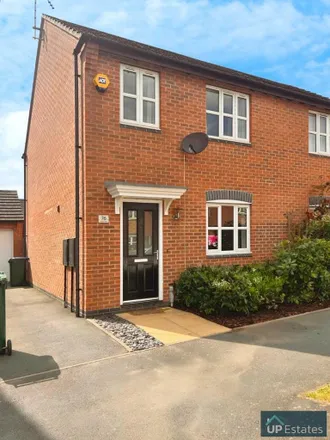 Rent this 3 bed duplex on 88 Anglian Way in Coventry, CV3 1PB