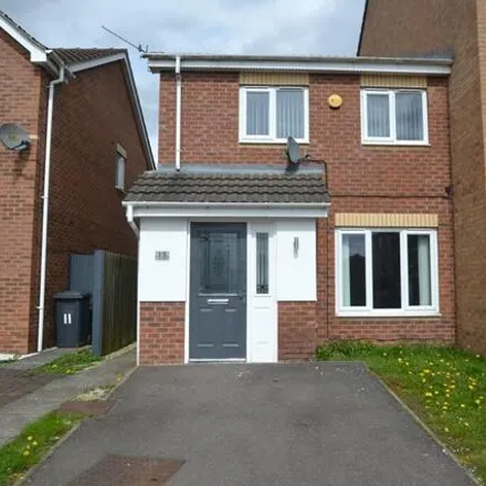 Rent this 3 bed house on 20 Longfield Avenue in Strelley, NG8 4JP