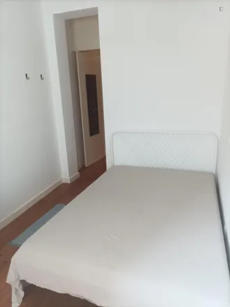 Rent this 2 bed room on Calçada de Arroios in 1000-060 Lisbon, Portugal