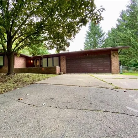 Buy this 3 bed house on 8388 32 Mile Road in Washington Township, MI 48095