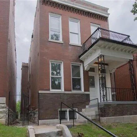 Image 2 - 3700 Minnesota Avenue, St. Louis, MO 63118, USA - House for sale