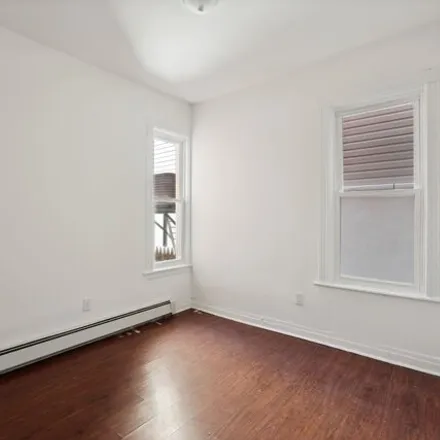 Image 6 - 163 Bidwell Avenue, West Bergen, Jersey City, NJ 07305, USA - House for rent