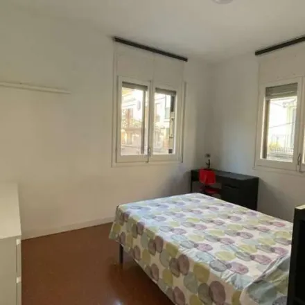 Rent this 5 bed apartment on Carrer de Ruiz de Padrón in 44, 08026 Barcelona