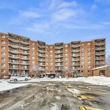 Buy this 1 bed condo on 299 Royal Lane in Bloomingdale, IL 60108