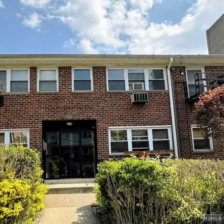 Buy this 1 bed condo on Valley Street in Fort Lee, NJ 07024