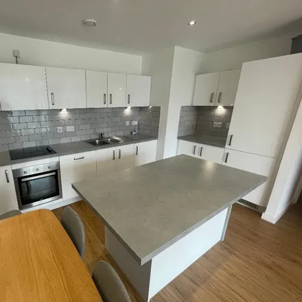 Image 2 - City Edge Apartments, 19 Royce Road, Manchester, M15 5JQ, United Kingdom - Townhouse for rent