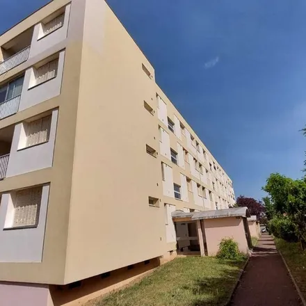 Image 1 - Bron, Rhône, France - Apartment for rent