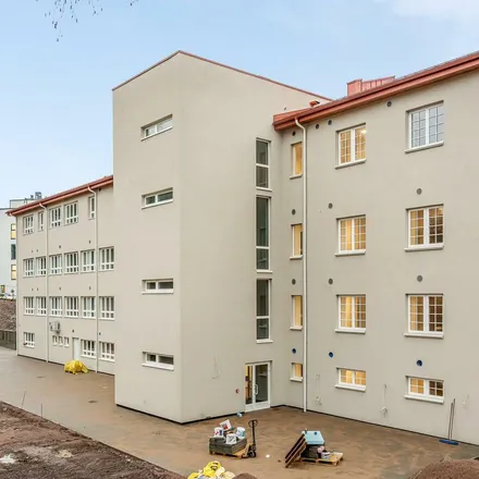 Rent this 3 bed apartment on Kakarakuja in 04600 Mäntsälä, Finland