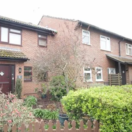 Buy this 3 bed townhouse on Spackman Close in Thatcham, RG19 3FE