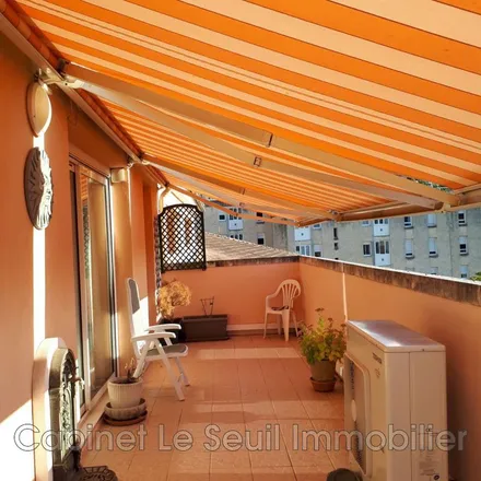 Rent this 3 bed apartment on 1159 Chemin du Mas de Raton in 13160 Châteaurenard, France
