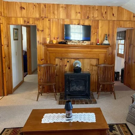 Rent this 2 bed house on Freedom in NH, 03836