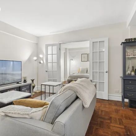 Rent this 1 bed apartment on 150 East 56th Street in New York, NY 10022