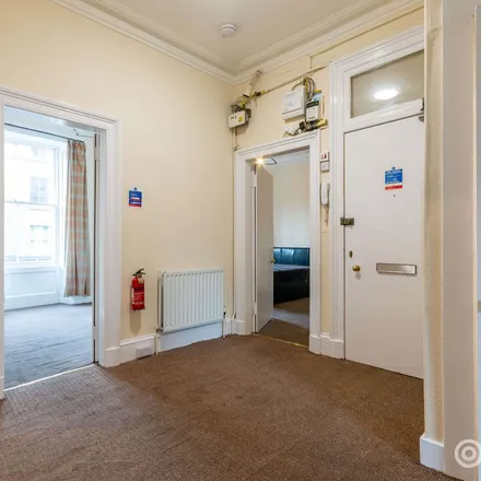 Image 3 - 43 South Clerk Street, City of Edinburgh, EH8 9NZ, United Kingdom - Apartment for rent