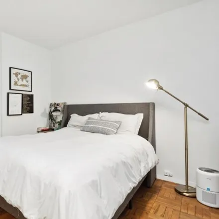 Image 5 - 201 East 37th Street, New York, NY 10016, USA - Apartment for sale