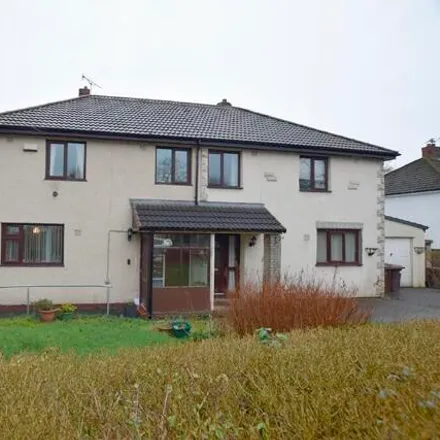 Buy this 3 bed duplex on Sycamore Avenue in Padiham, BB12 6AS
