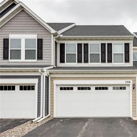 Buy this 3 bed townhouse on 705 Rockburn Road in Chanhassen, MN 55317