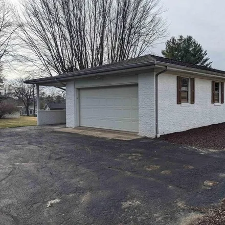 Image 2 - 77 Northside Drive, Washington, IN 47501, USA - House for sale