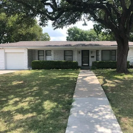 Rent this 3 bed house on 4021 Clayton Road West in Fort Worth, TX 76116