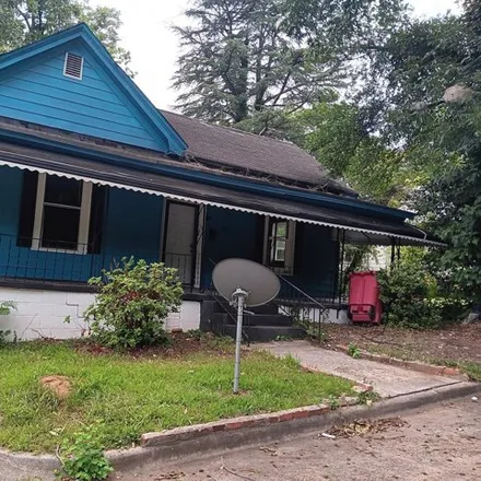 Buy this 2 bed house on 682 Dixie Avenue in Macon, GA 31206