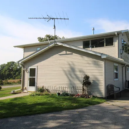 Image 3 - 6601 State Highway 81, Newark, Rock County, WI 53511, USA - House for sale
