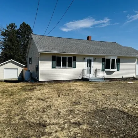 Buy this 4 bed house on 31 Dahlgren Street in Caribou, ME 04736