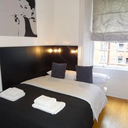 Image 1 - 36 Cartwright Gardens, London, WC1H 9EH, United Kingdom - Apartment for rent