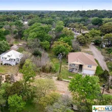 Image 2 - 884 Waco Street, San Marcos, TX 78666, USA - House for sale