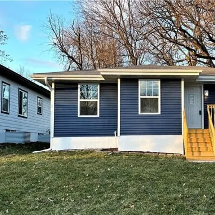 Buy this 3 bed house on 138 East Payton Avenue in Des Moines, IA 50315