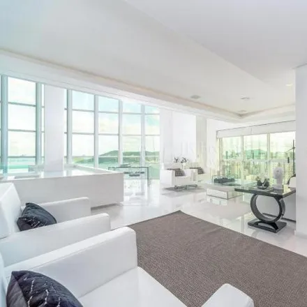 Buy this 4 bed apartment on Edifício Albatroz in Avenida Atlântica 1480, Centro