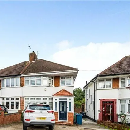 Buy this 3 bed duplex on Felbridge Avenue in Stanmore, Great London