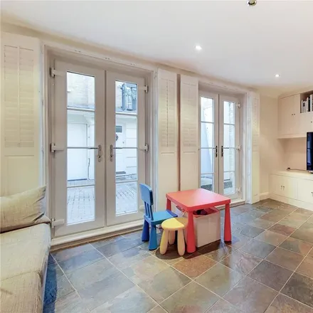 Rent this 3 bed townhouse on 4 St Peter's Place in London, W9 2EE