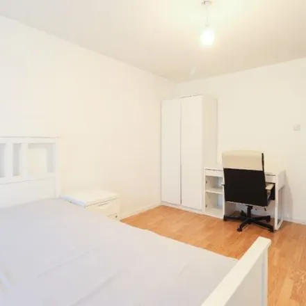 Image 5 - Stucley Place, London, NW1 8NS, United Kingdom - Apartment for rent