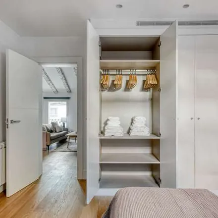 Rent this 3 bed apartment on Agencia Española de Protección de Datos in Calle de Jorge Juan, 6