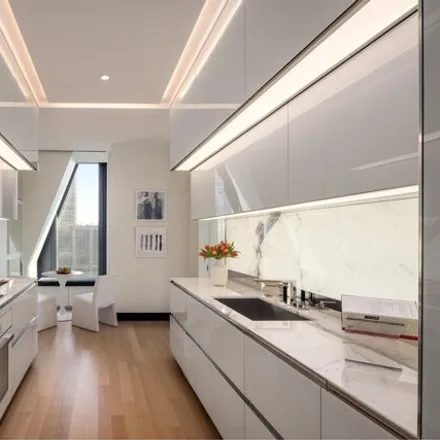 Image 4 - 53 West 53, 53 West 53rd Street, New York, NY 10019, USA - Condo for sale