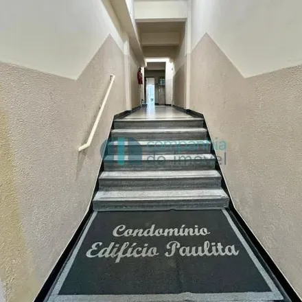 Buy this 2 bed apartment on Avenida Visconde de Guarapuava 2918 in Centro, Curitiba - PR