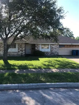Buy this 3 bed house on 1233 Memorial Parkway in Portland, TX 78374