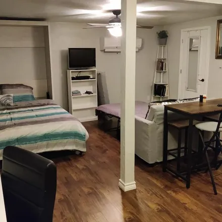 Rent this 1 bed apartment on Artesia