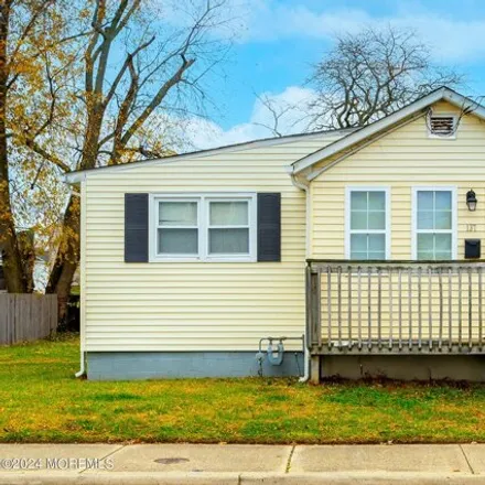 Rent this 2 bed house on 157 Maple Avenue in Keansburg, NJ 07734