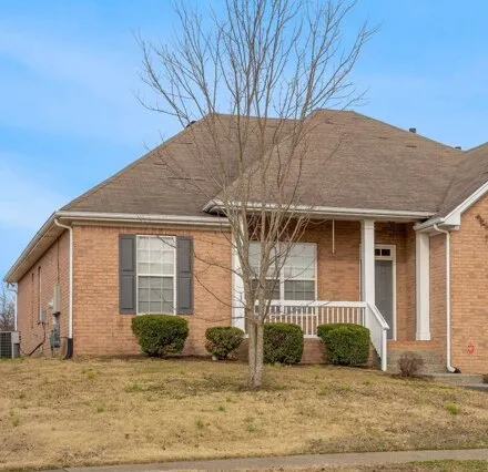 Rent this 3 bed house on 150 Dalton Cir in Hendersonville, Tennessee