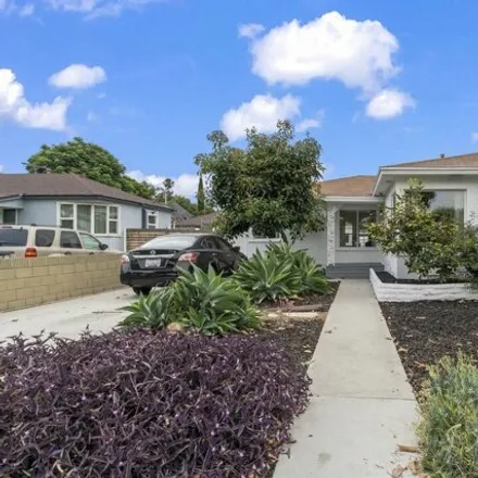 Buy this 3 bed house on 2670 Magnolia Ave in Long Beach, California