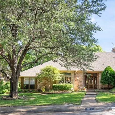Image 2 - 9634 Hillview Drive, Dallas, TX 75231, USA - House for sale