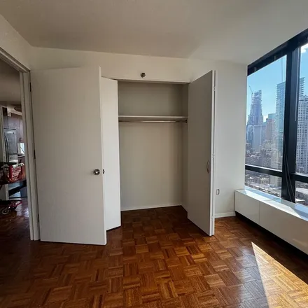 Rent this 1 bed apartment on 420 East 60th Street in New York, NY 10065