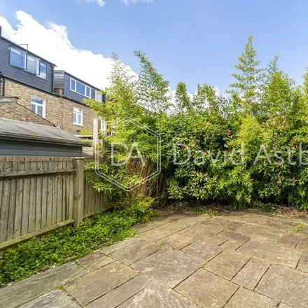 Image 7 - 53 Tetherdown, London, N10 1NH, United Kingdom - Townhouse for rent