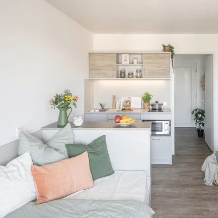 Rent this 1 bed apartment on Engelbosteler Damm in Am Kläperberg 11, 30167 Hanover