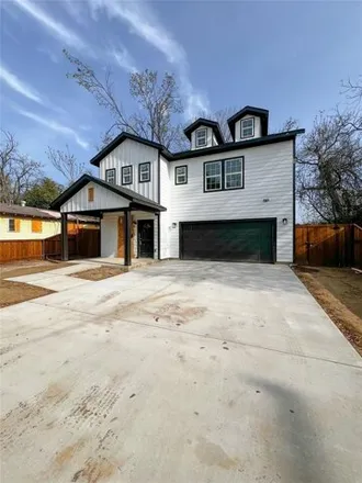 Buy this 4 bed house on 2330 Bethurum Avenue in Dallas, TX 75215