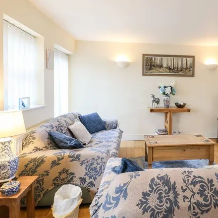 Rent this 2 bed duplex on Gratton in DE45 1LN, United Kingdom