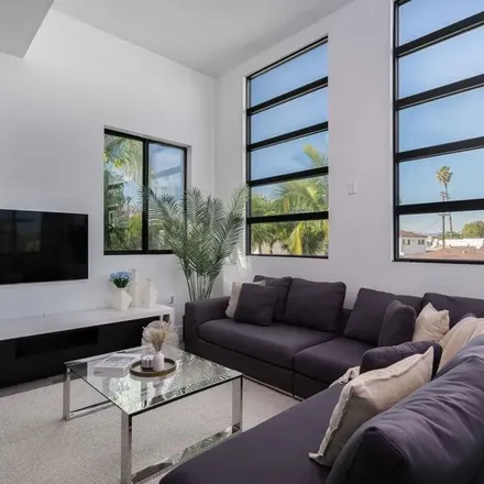 Rent this 3 bed apartment on 13358 Beach Avenue in Los Angeles, CA 90292